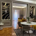 Palazzo Goldoni Condotti Collection Гостевой дом