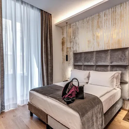 בית הארחה Palazzo Goldoni Condotti Collection רומא