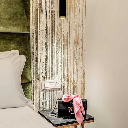 בית הארחה Palazzo Goldoni Condotti Collection רומא