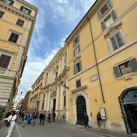 Palazzo Goldoni Condotti Collection בית הארחה