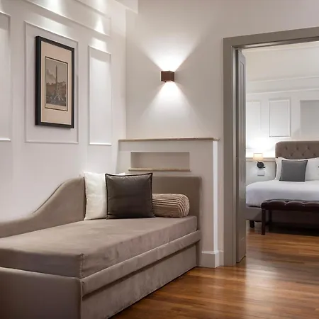 Palazzo Goldoni Condotti Collection בית הארחה 4*