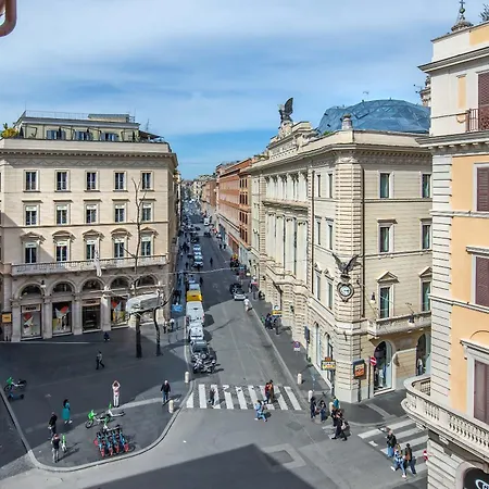 Palazzo Goldoni Condotti Collection בית הארחה