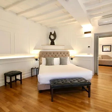 Palazzo Goldoni Condotti Collection