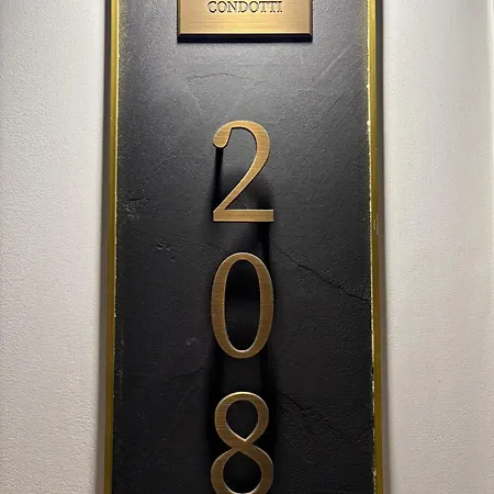 Palazzo Goldoni Condotti Collection בית הארחה רומא