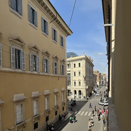 בית הארחה Palazzo Goldoni Condotti Collection 4*