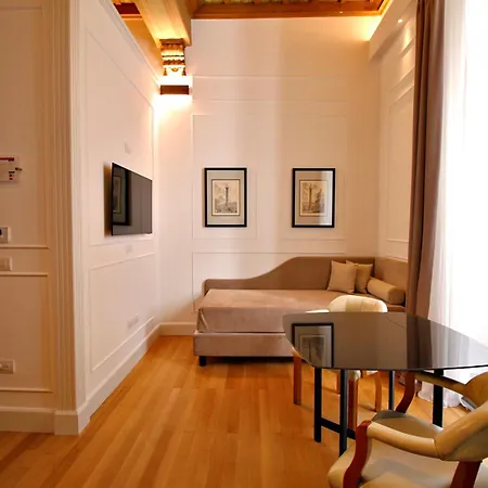 Palazzo Goldoni Condotti Collection 招待所