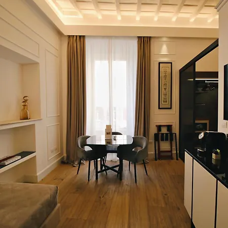 Palazzo Goldoni Condotti Collection 罗马