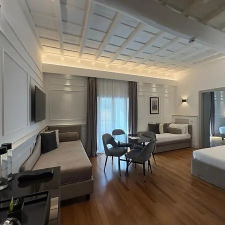Palazzo Goldoni Condotti Collection בית הארחה 4*