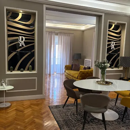 Palazzo Goldoni Condotti Collection בית הארחה