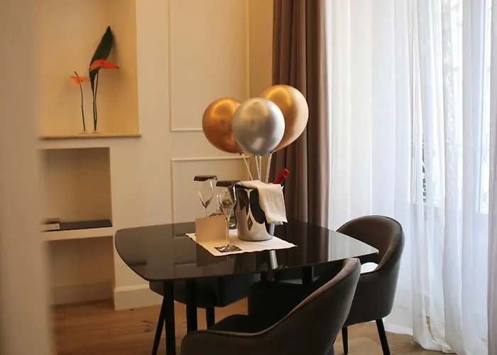 Palazzo Goldoni Condotti Collection 招待所