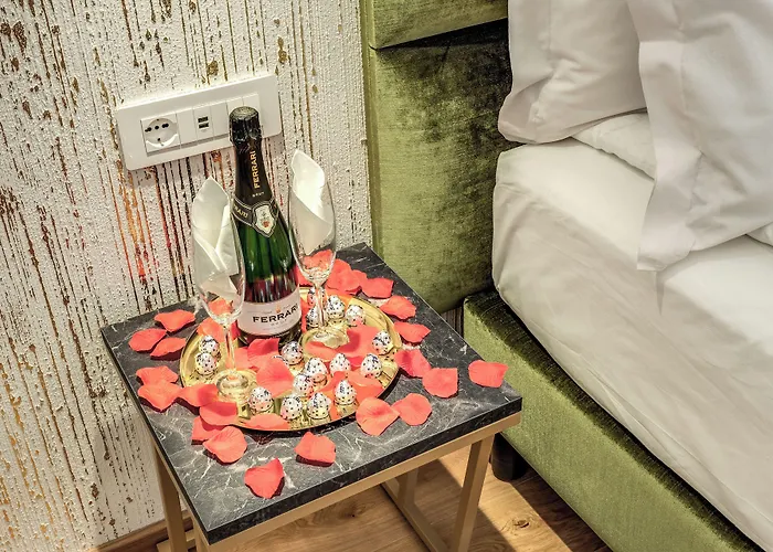 Palazzo Goldoni Condotti Collection